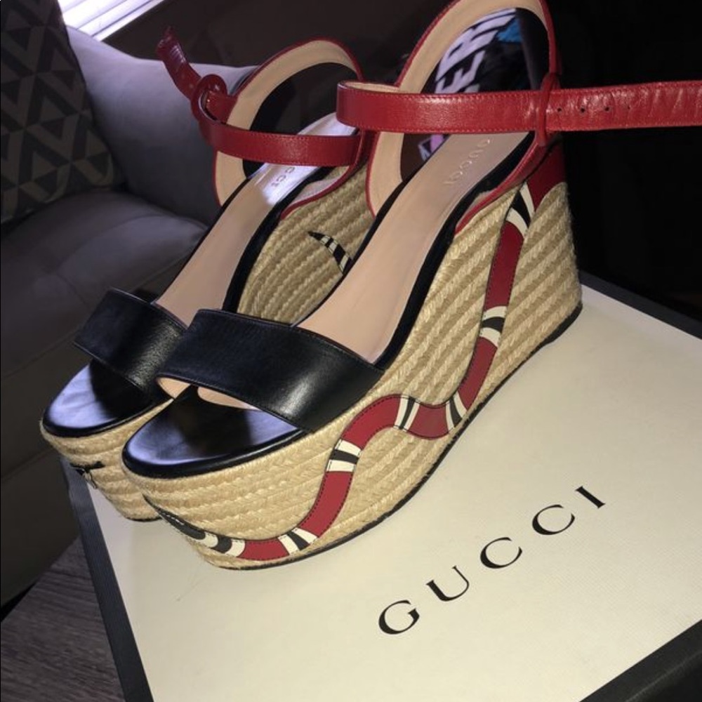COPY - Gucci wedges size 38